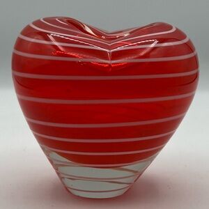 Vintage heart bud vase paperweight red white swirl